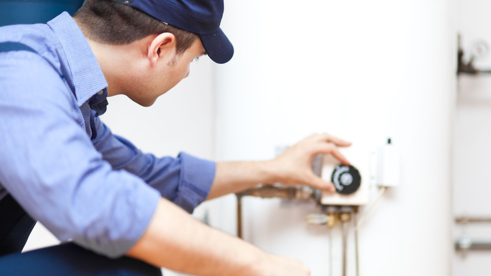 how do i book a plumber in bulimba
