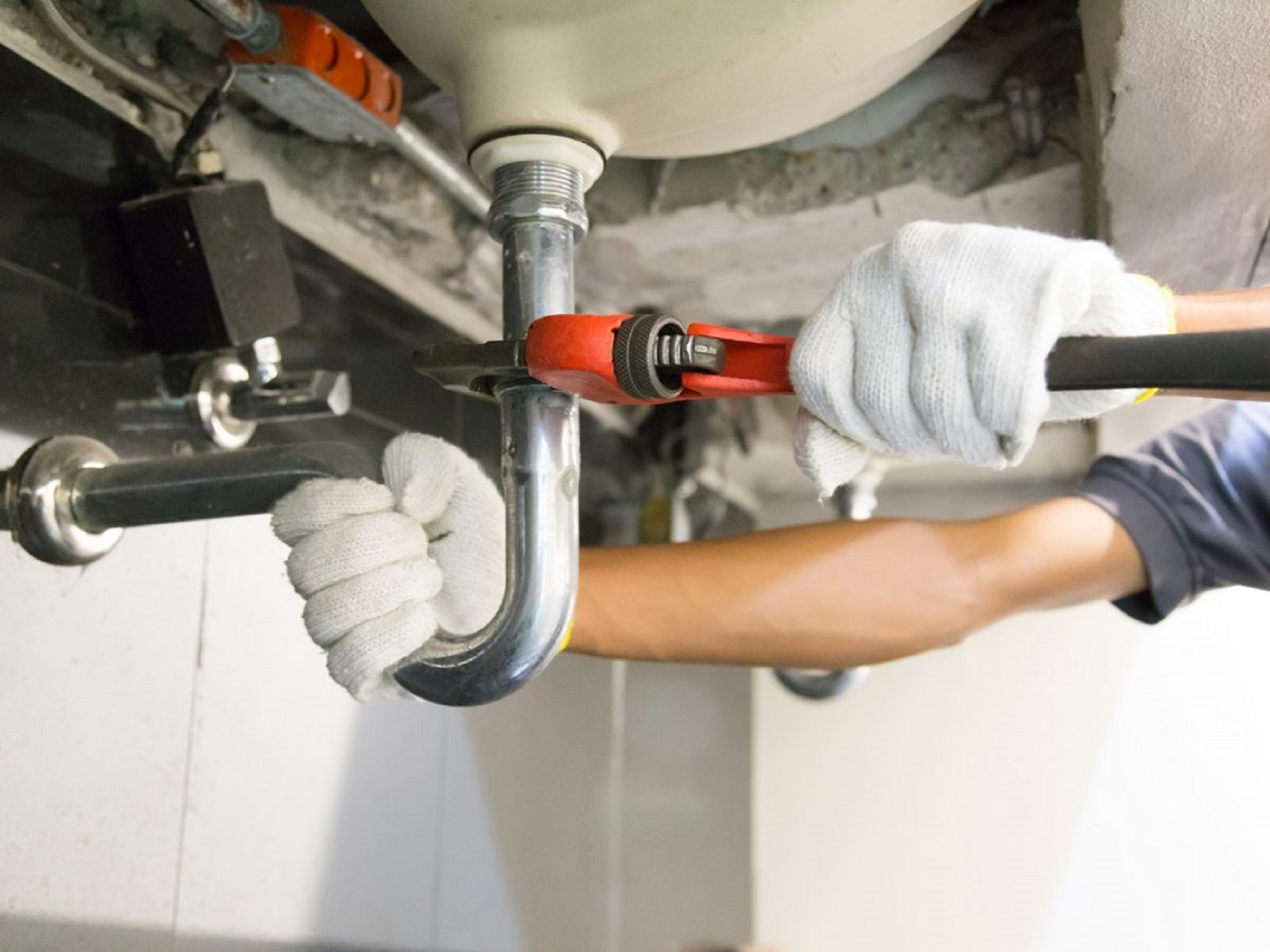 how we solve plumbing problems quickly in ascot